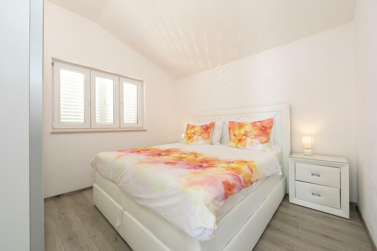 Apartmani Marija Jakir Brela Εξωτερικό φωτογραφία